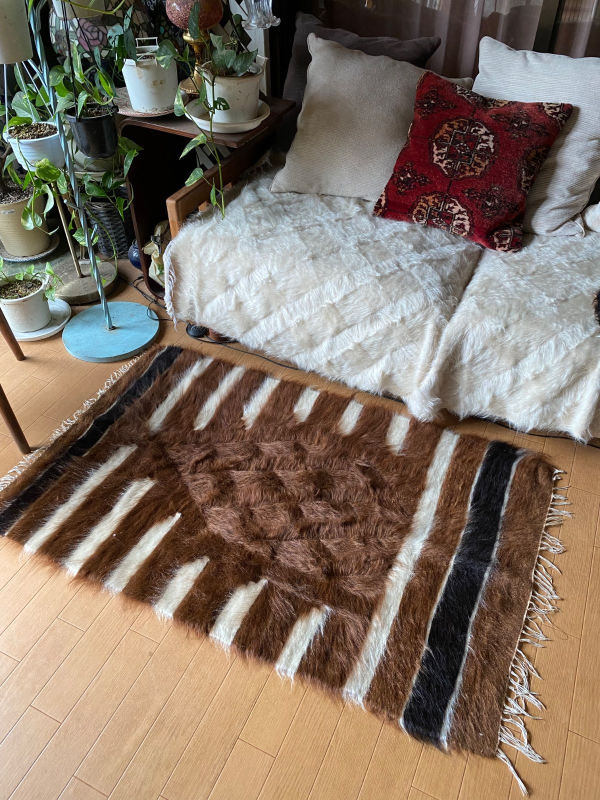 セミアンティークシイルトバッタニイェ古い時代の 上アンゴラヤギ艶々の一枚