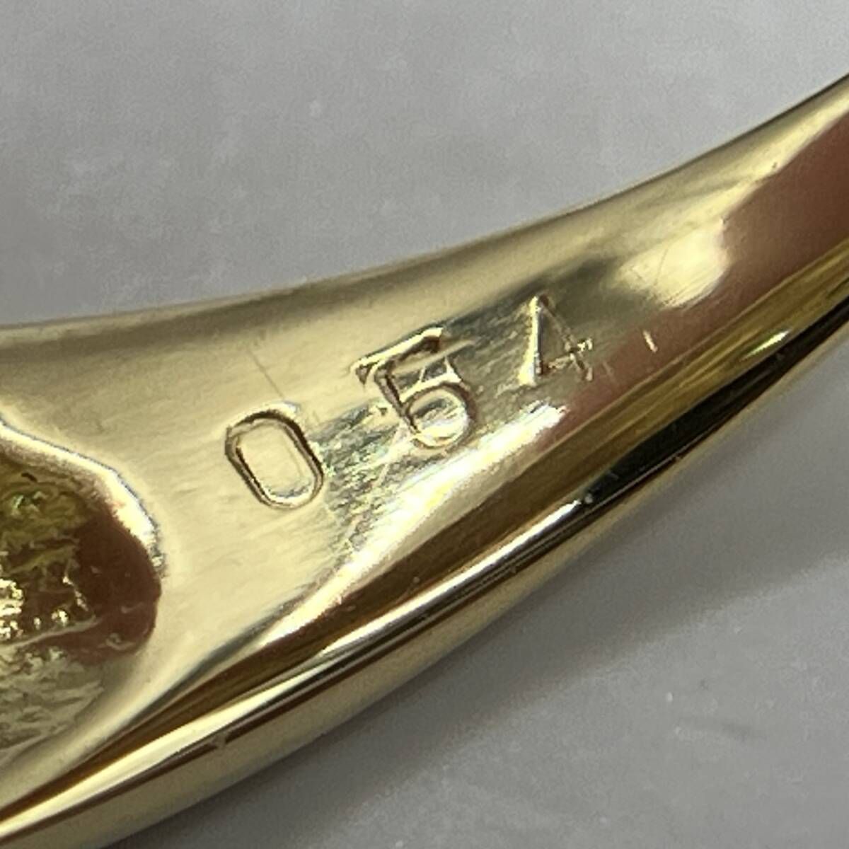 ソーティング付き K18 18金 イエローゴールド 天然エメラルド 0.54の