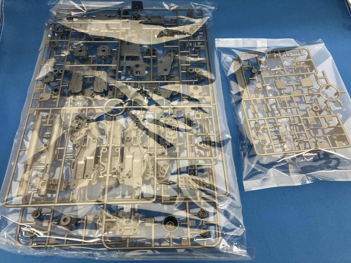 現状品 プラモデル バンダイ 1 100 ダブルゼータガンダム Ver.Ka クリアカラー MG 「機動戦士ガンダムZZ」 ガンダムベース