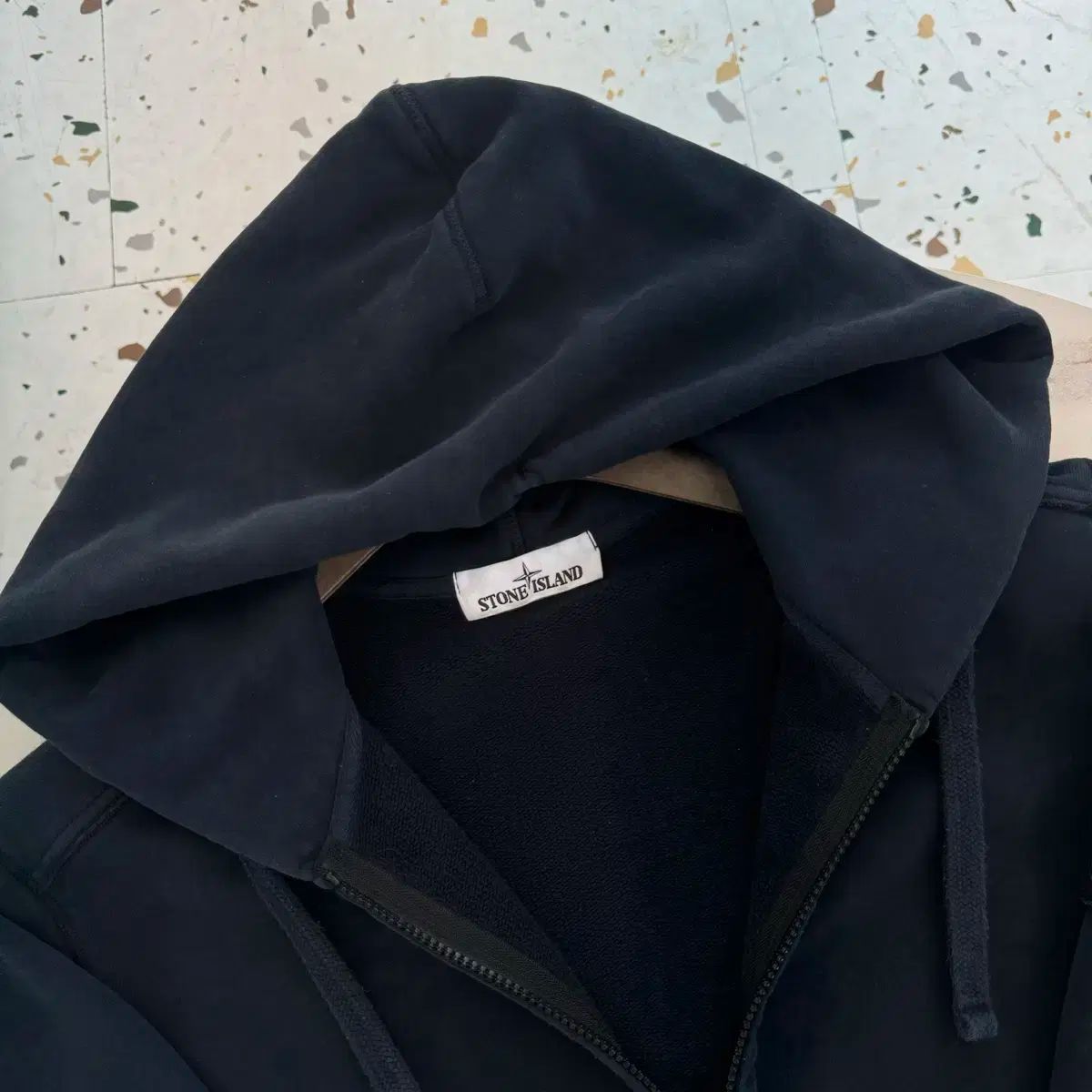 STONE ISLAND ストーンアイランド フーディ ジップアップ ネイビー