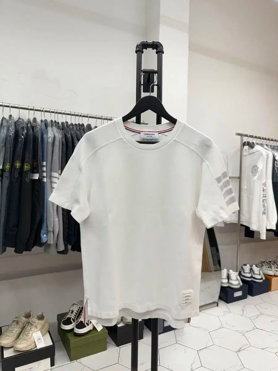 2 トム ブラウン 斜めボーダー 四本サイドライン コットン Tシャツ