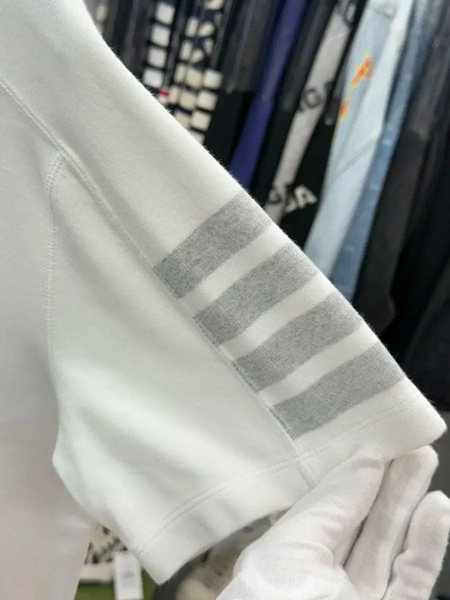 斜めボーダー 四本サイドライン