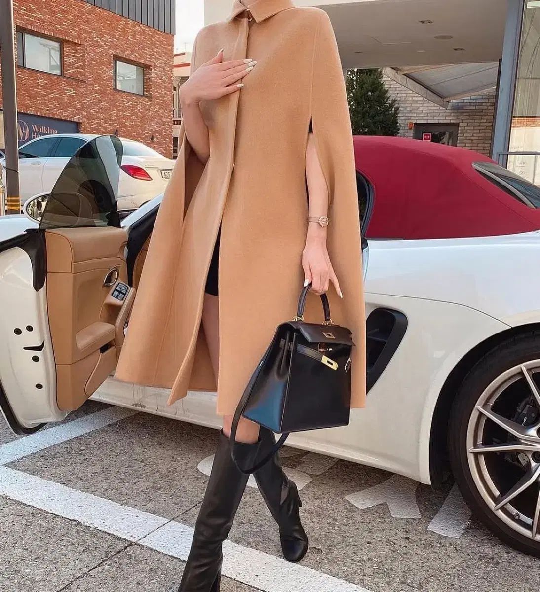 THE LAURENT ベージュケープコート 価格コメント