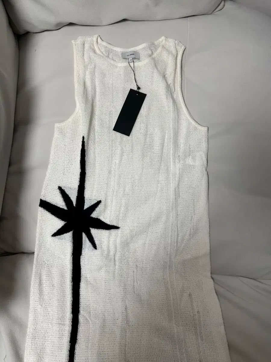 TILLDAWN ティルドーン ノースリーブ