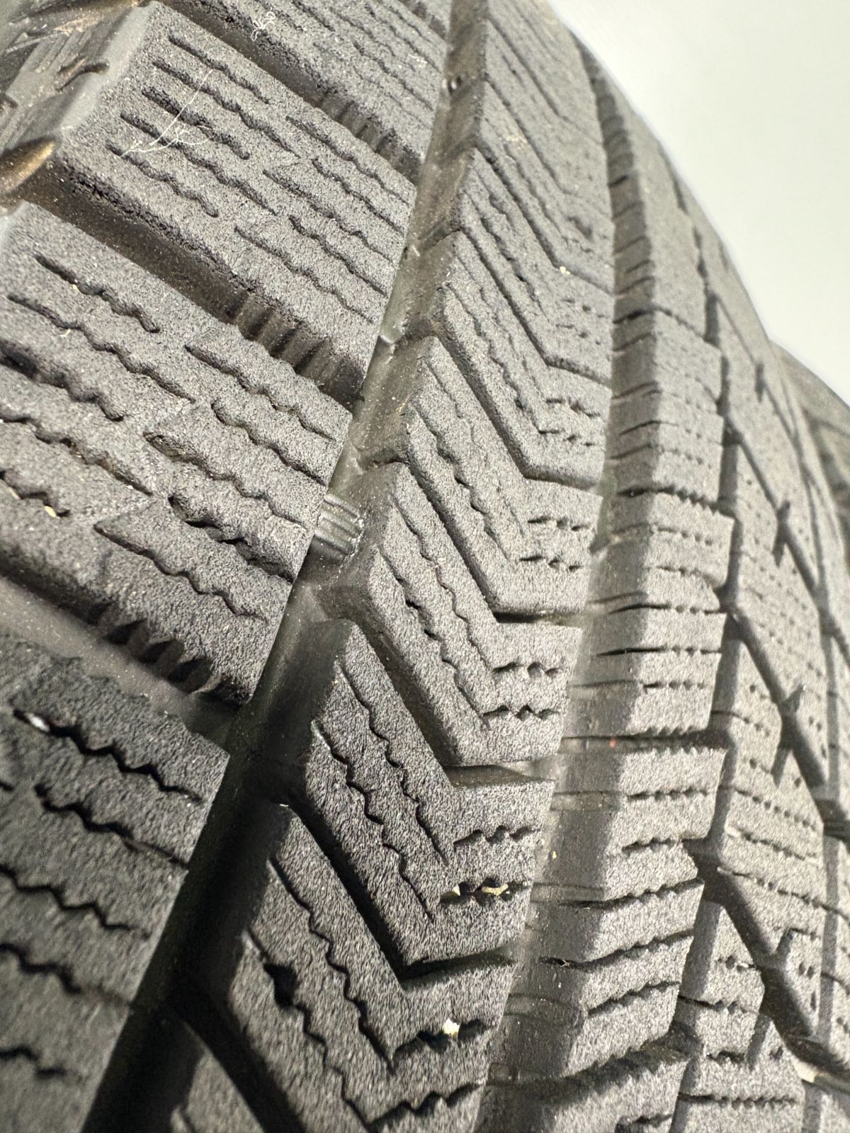 タイヤ スタッドレス