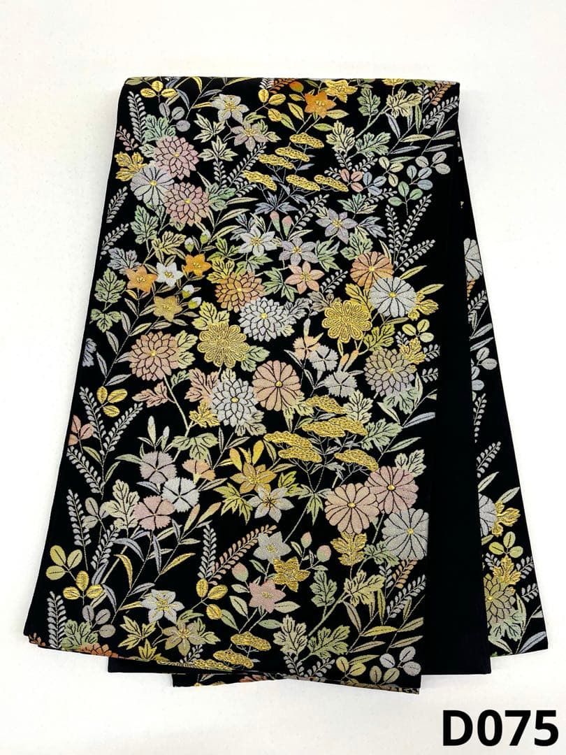 袋帯 正絹 花尽くし 菊 萩 桔梗 金糸 六通 黒地 D075