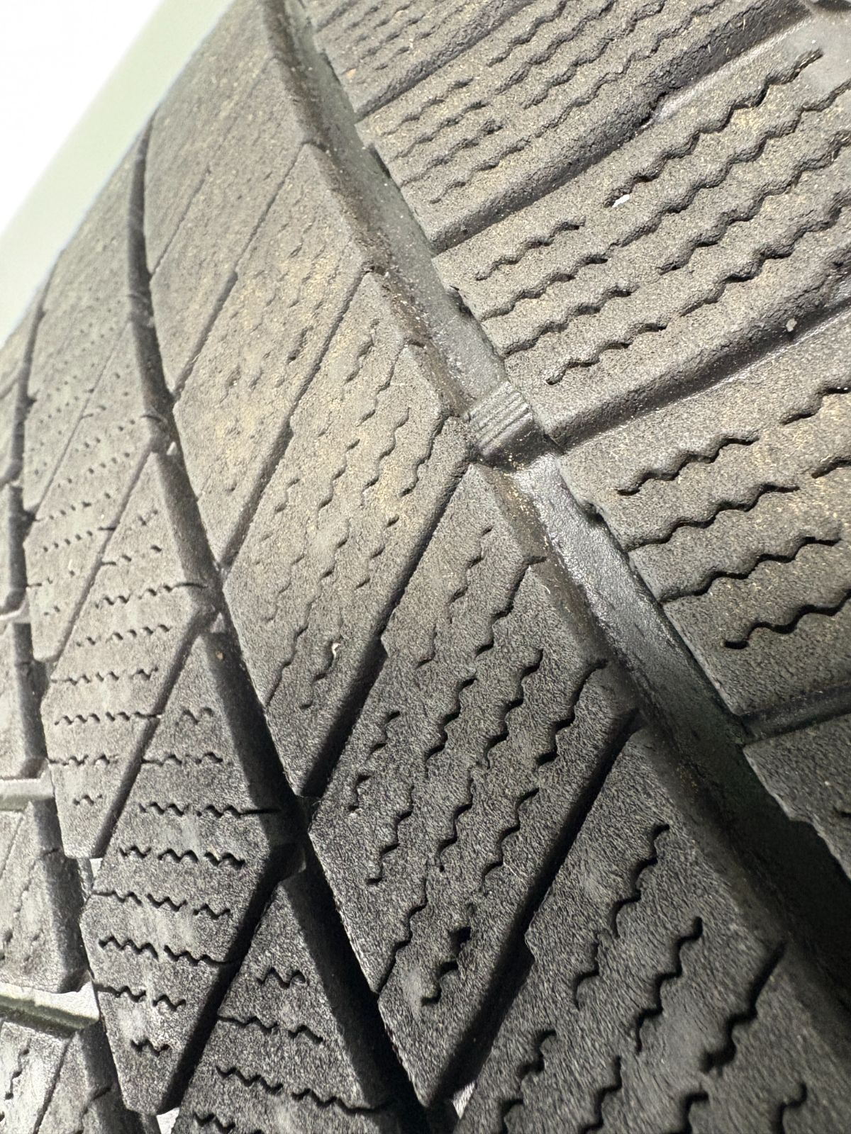  215 50 R 17 ブリヂストン VRX 3 製 4本 冬 タイヤ スタッドレス TA 723 17インチ スタッドレス