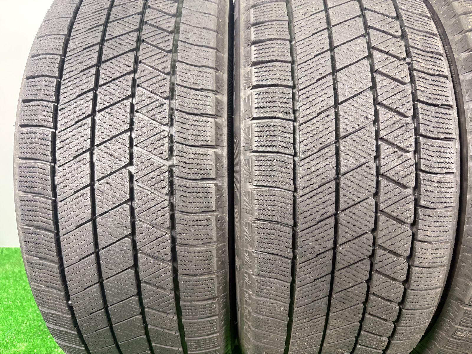 215 50 R 17 ブリヂストン VRX 3 製 4本 冬 タイヤ スタッドレス TA 723