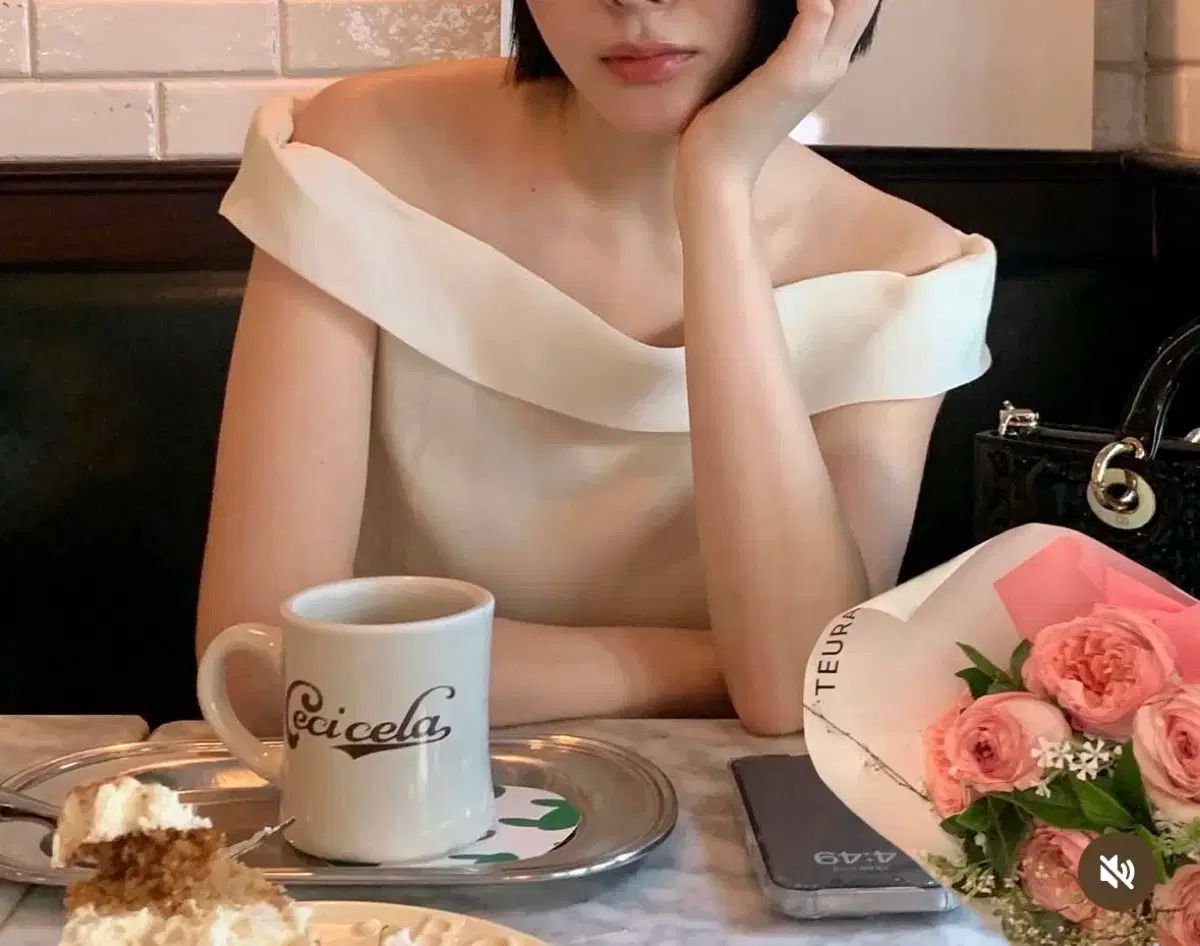 ディント ロアール ラビス オフショルダー ブラウス 55-66