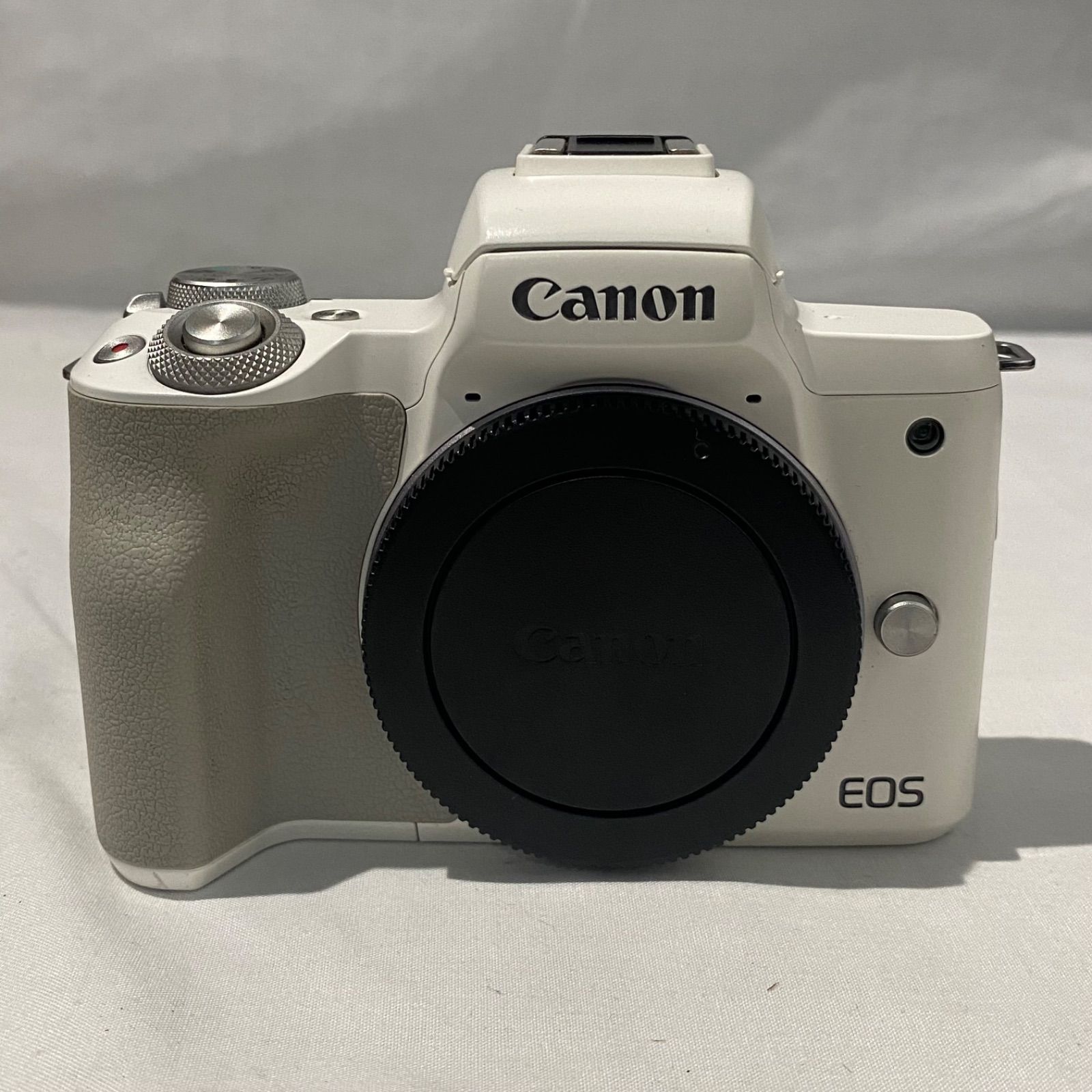 Canon キャノン ミラーレス 一眼レフカメラ EOS Kiss M 2 イオスキス ホワイト 液晶デジタル 軽量モデル バッグ付 N 10251