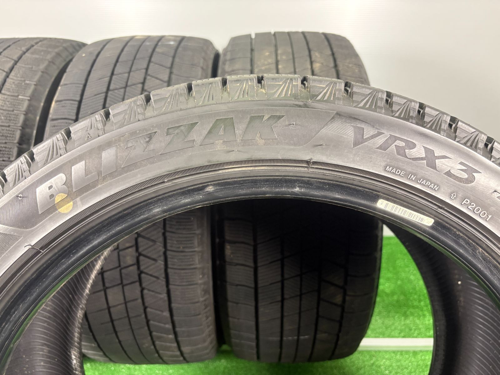  245 40 R 18 ブリヂストン VRX 3 製 4本 冬 タイヤ スタッドレス TA 724 18インチ スタッドレス