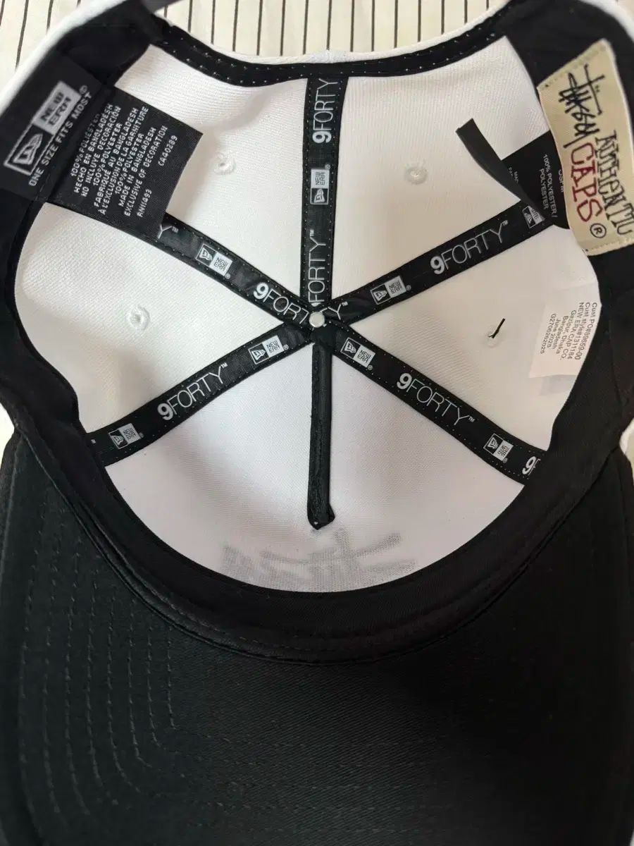 STUSSY x ERA 9 FORTY ベースボールキャップ 白黒