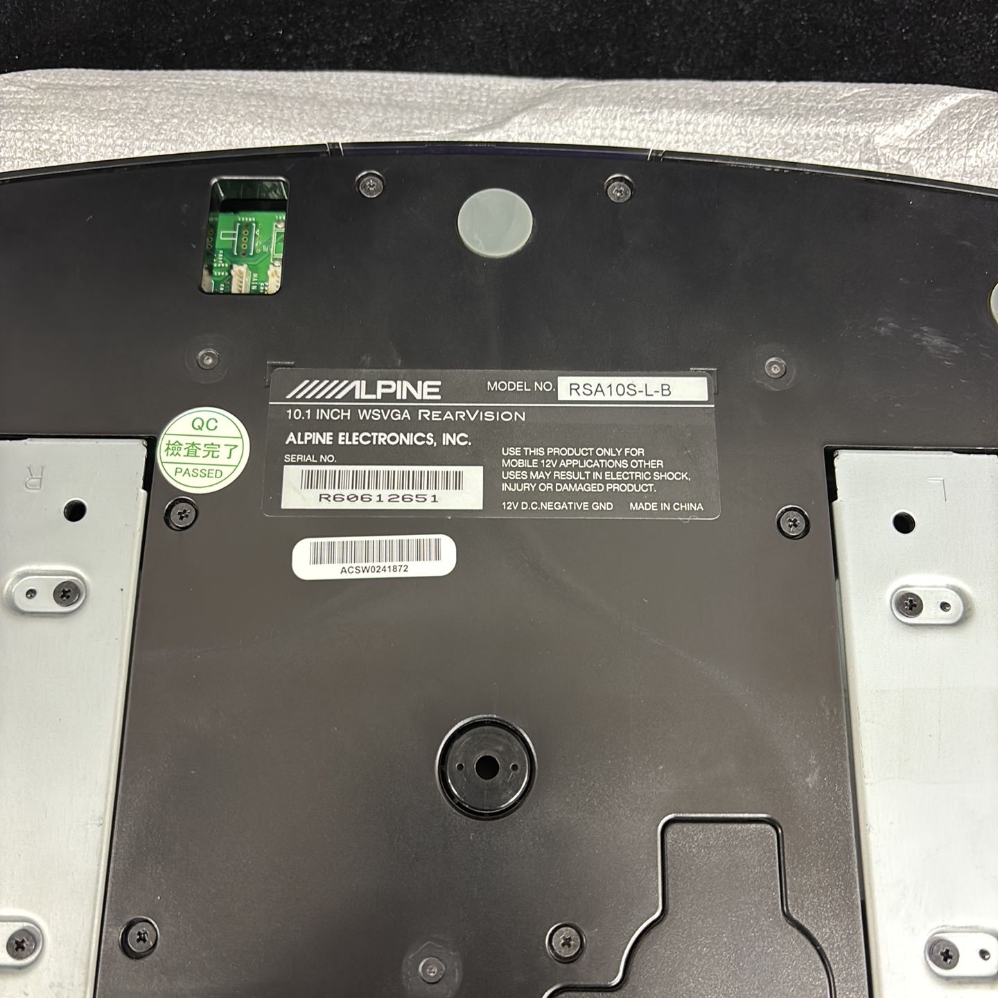 10.1型リアビジョンモニター ディスプレイ品