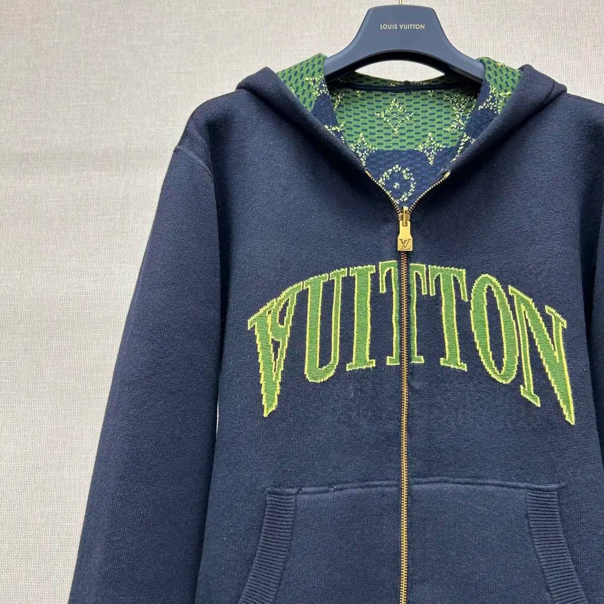 ユニセックス カジュアル