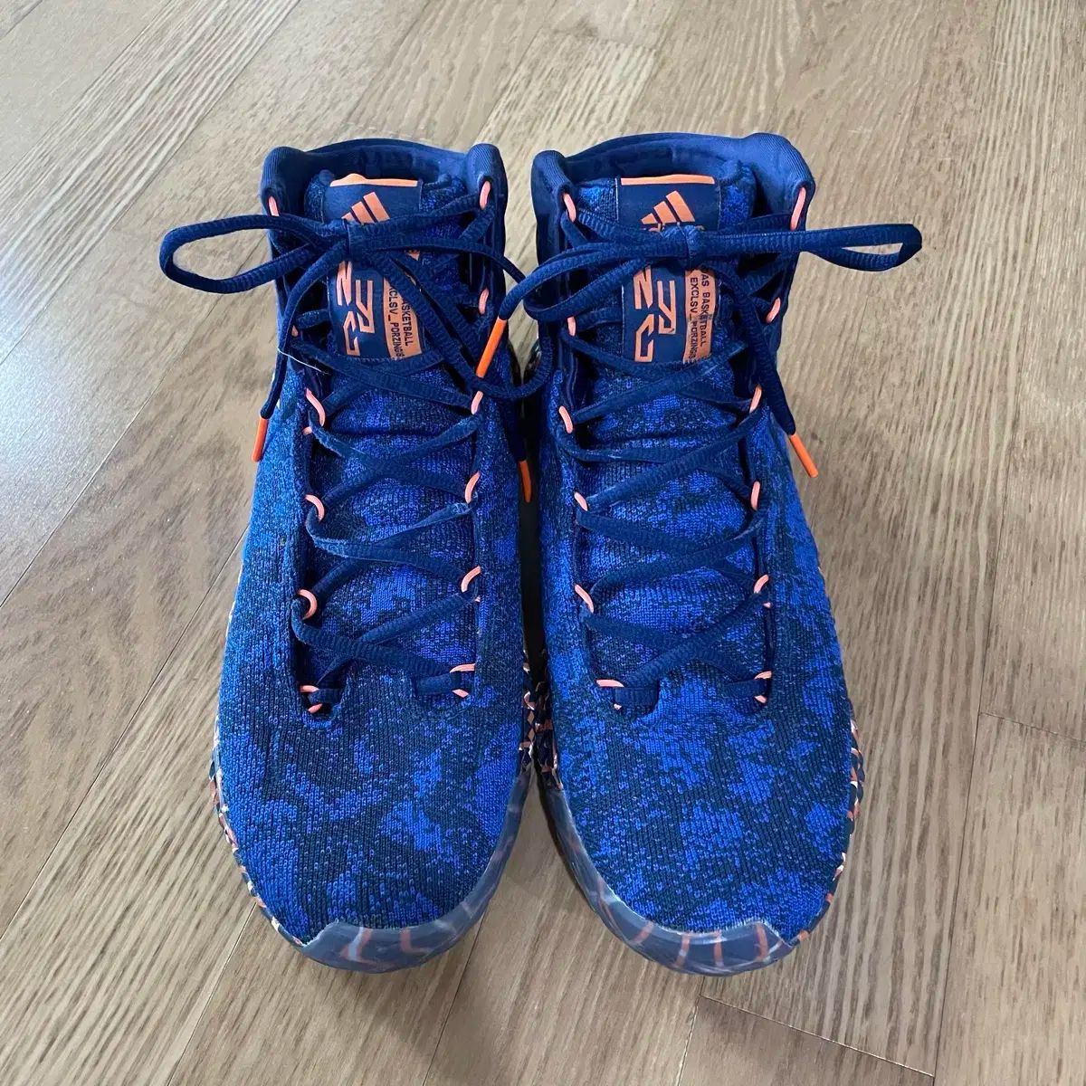 アディダス バスケシューズ 275