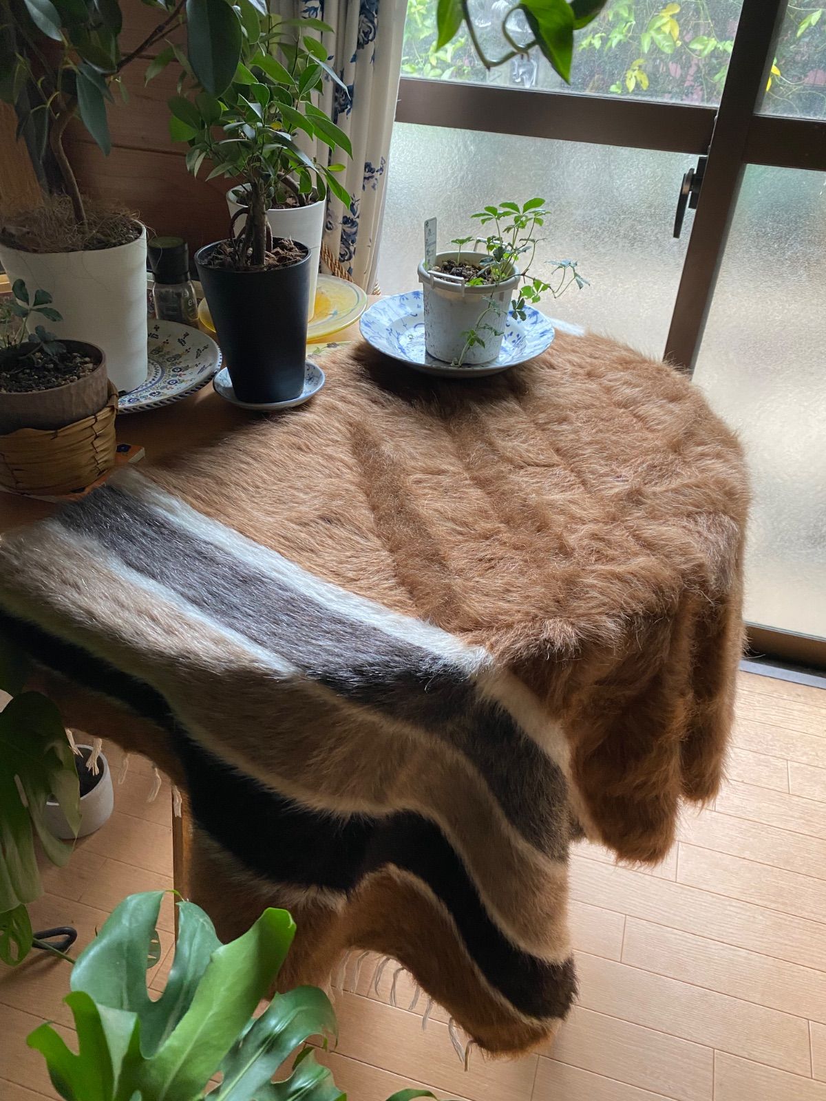 キャンプや車に1枚あると四季を通じて便利