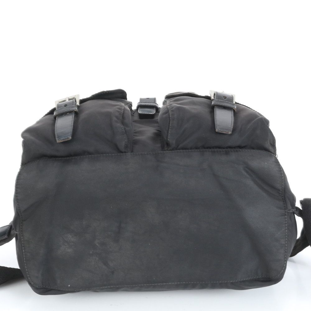 三角ロゴ レザー