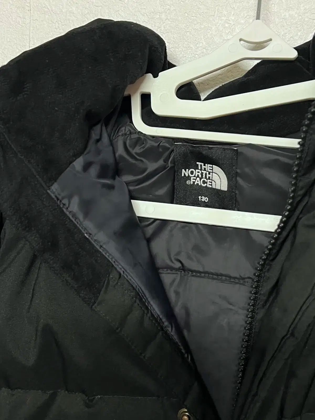 ダウン ブラック