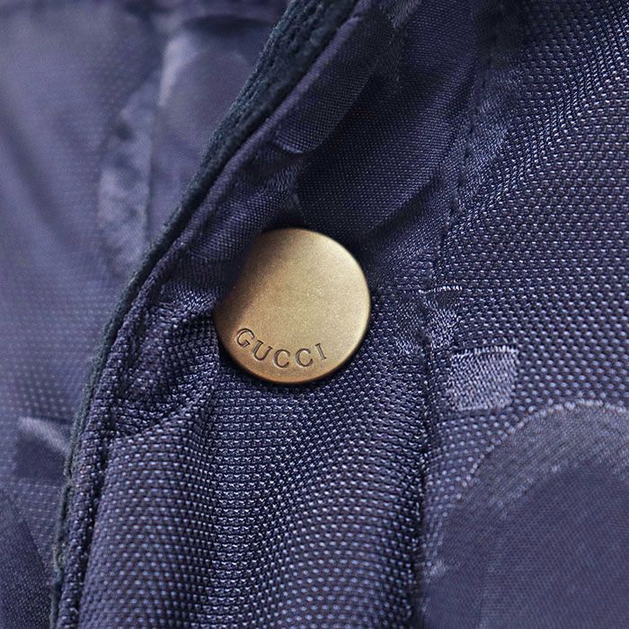 GUCCI グッチ ジャケット パテッド リバーシブル コーデュロイ ジャンボGG ロゴ モノグラム インターロッキング レザーパッチ ポリエステルジャガード 中綿 ジージャン トラッカー コットン ハンガー付 メンズ 52 ネイビー 紺 イタリア製 KANDAIZUMI_COM