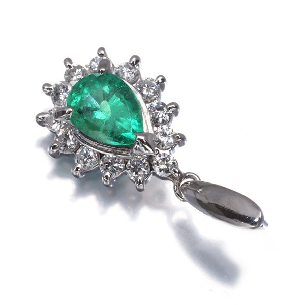 エメラルド 0.51ct ダイヤ ダイヤモンド 0.26ct ペアシェイプ クラシック ペンダントトップ Pt900 177456