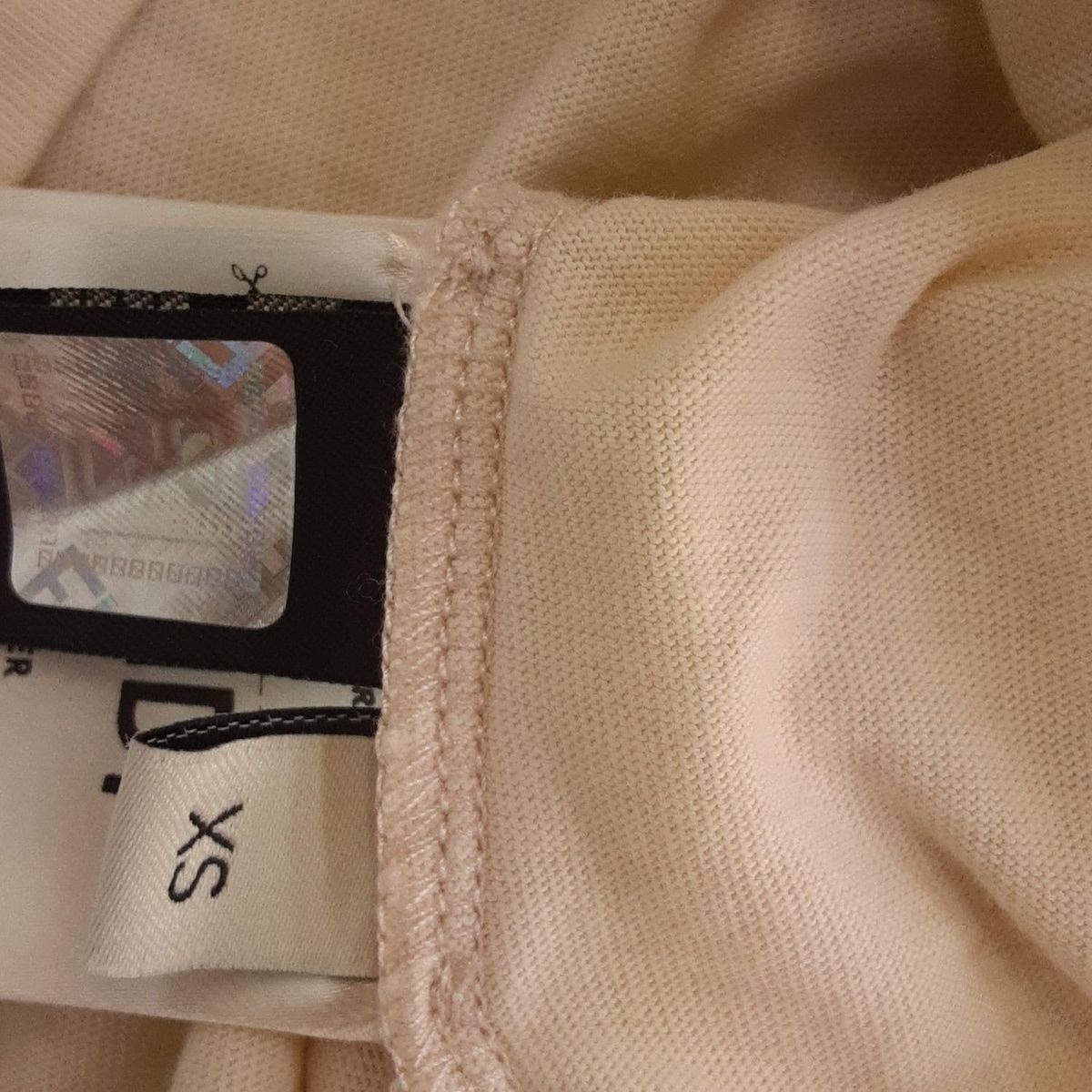 - アイボリー×ゴールド