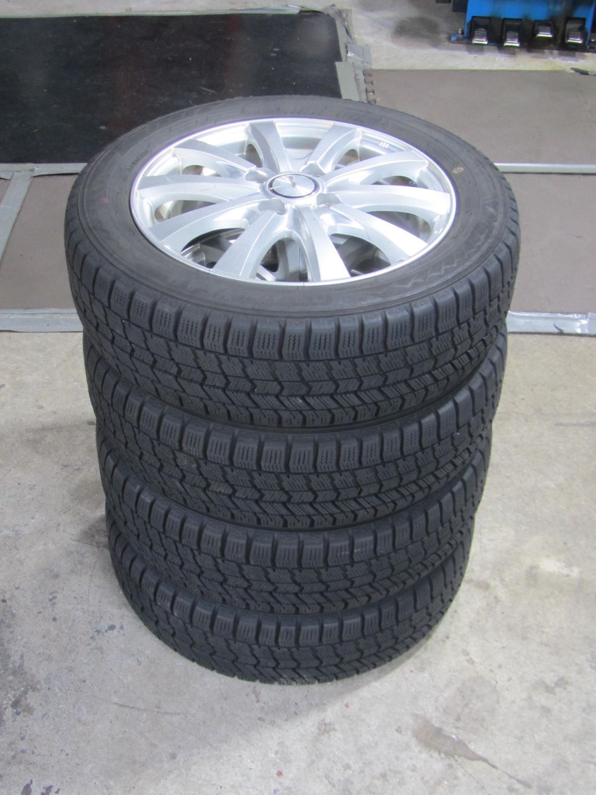 155/65R14　スタッドレス　グッドイヤー　アイスナビ　ピクシスメガ外し 人気サイズ】155/65R14 スタッドレス グッドイヤー アイスナビ