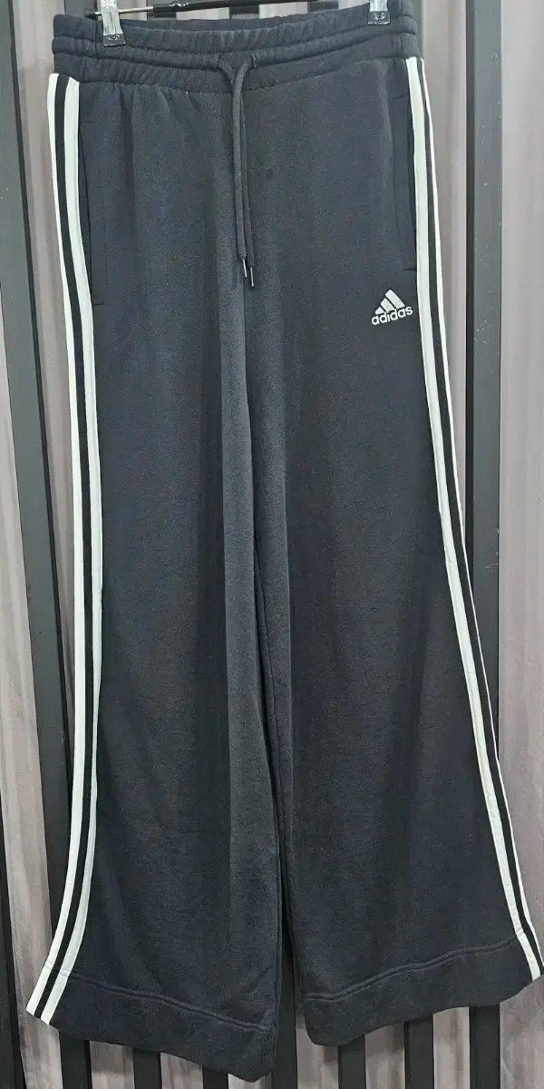 アディダス エッセンシャルズ フレンチ テリー ワイドパンツ S