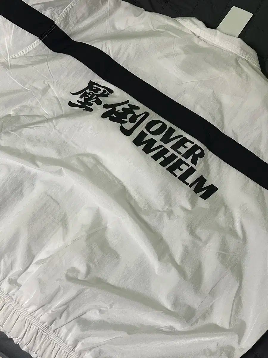 圧倒 002 ウィンドブレーカー L