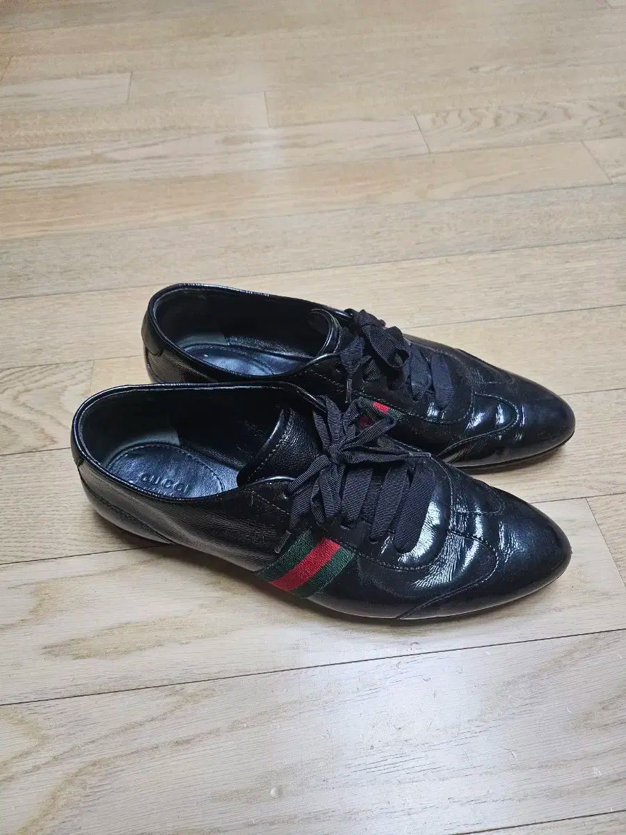 グッチ ブラック スニーカー 240