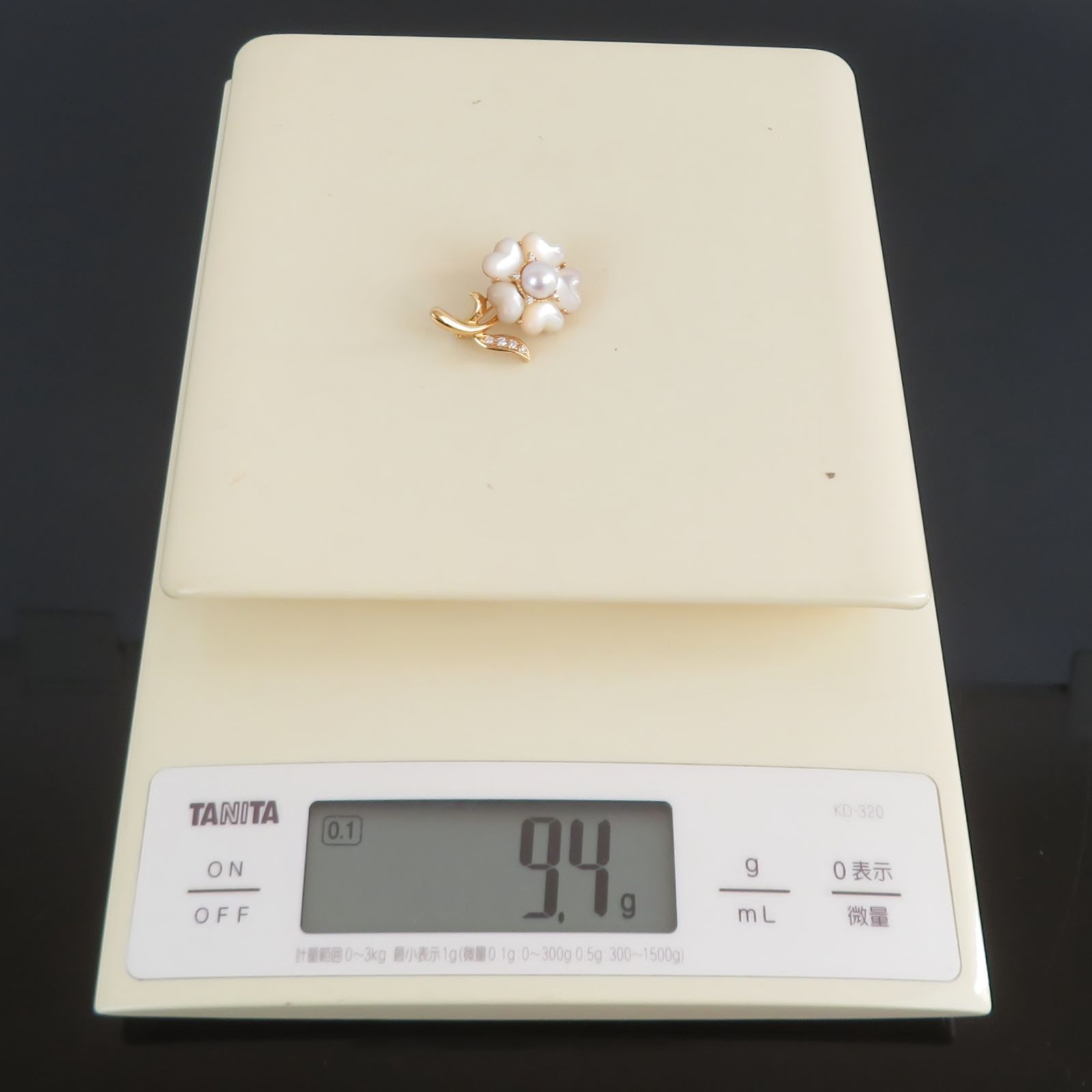 フラワーモチーフ