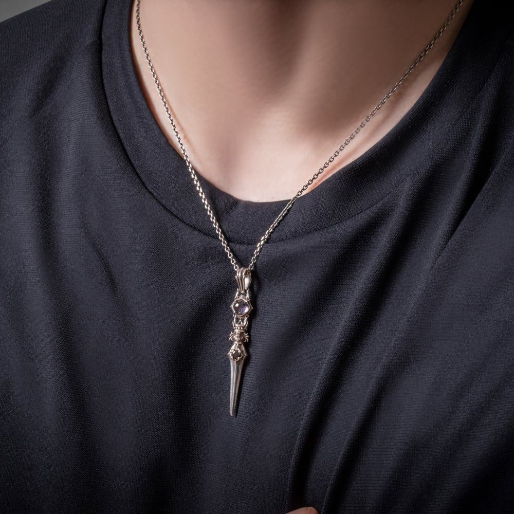 緑紫虹ドージェダガーペンダント