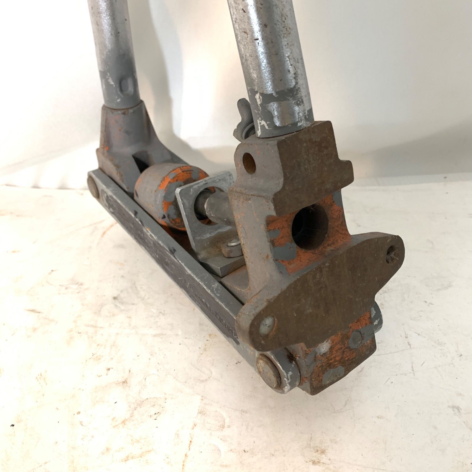 ダクター 穴あけ