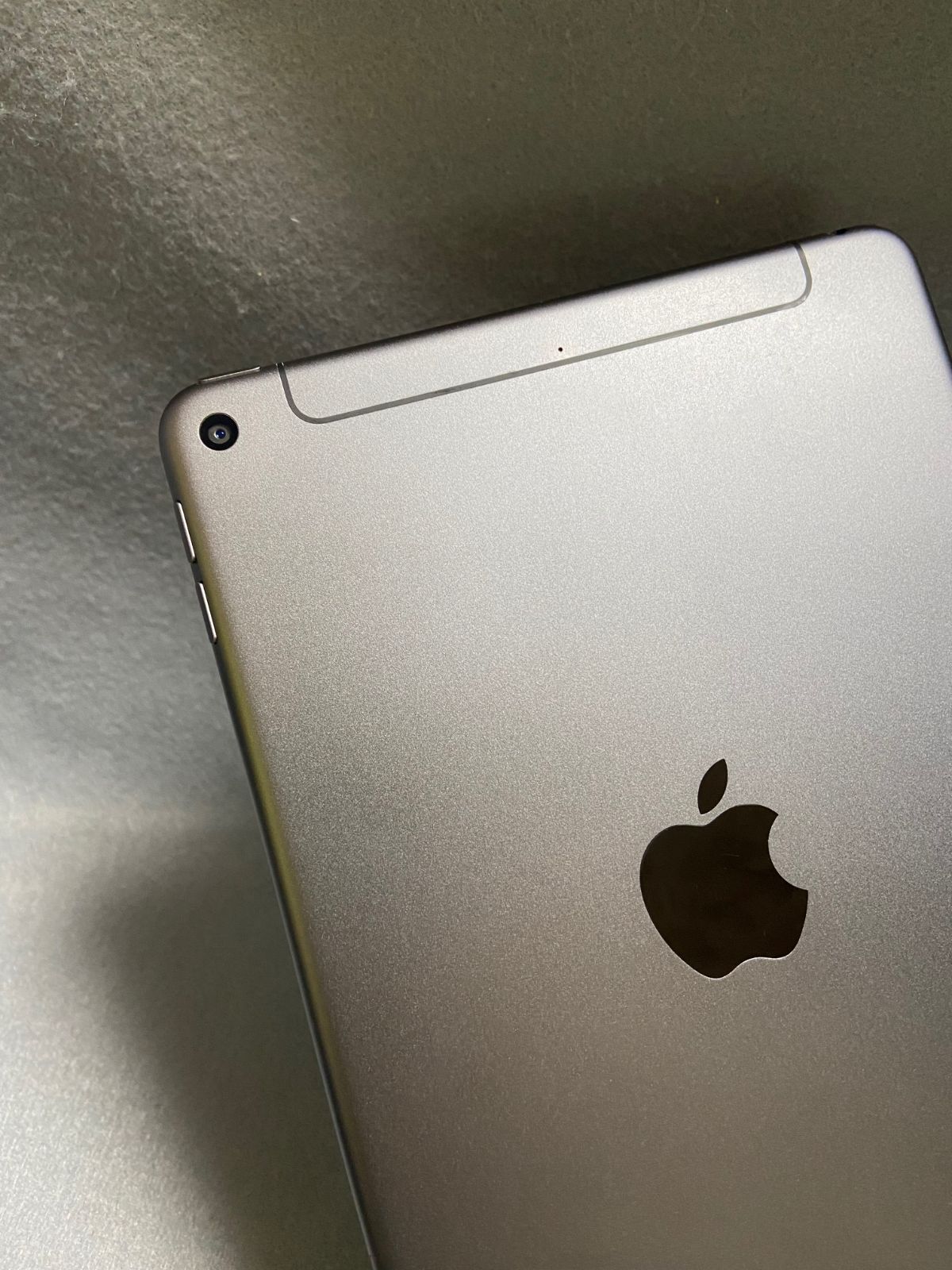 スペースグレー色