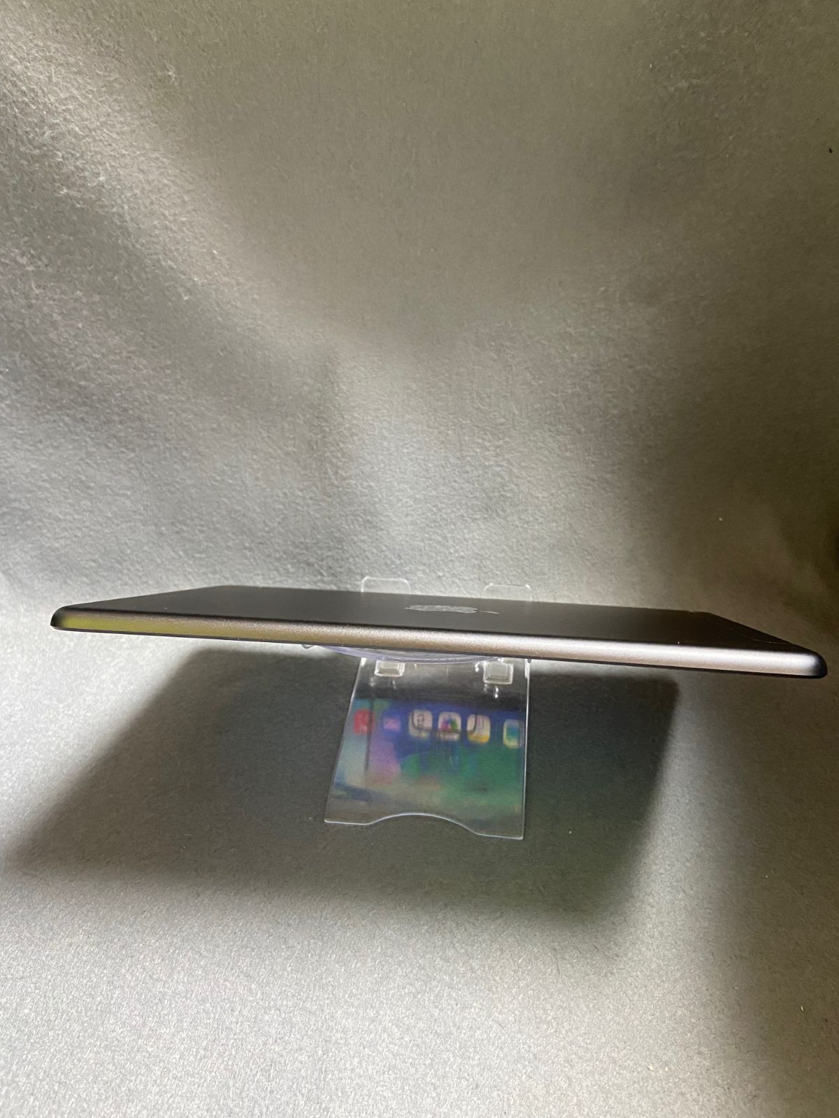 スペースグレー色