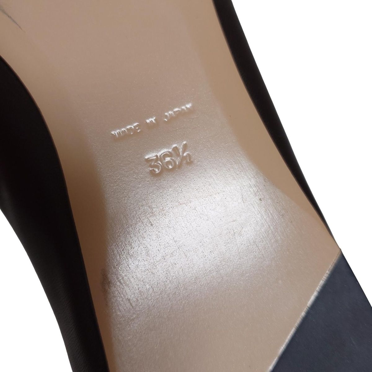 フラットシューズ