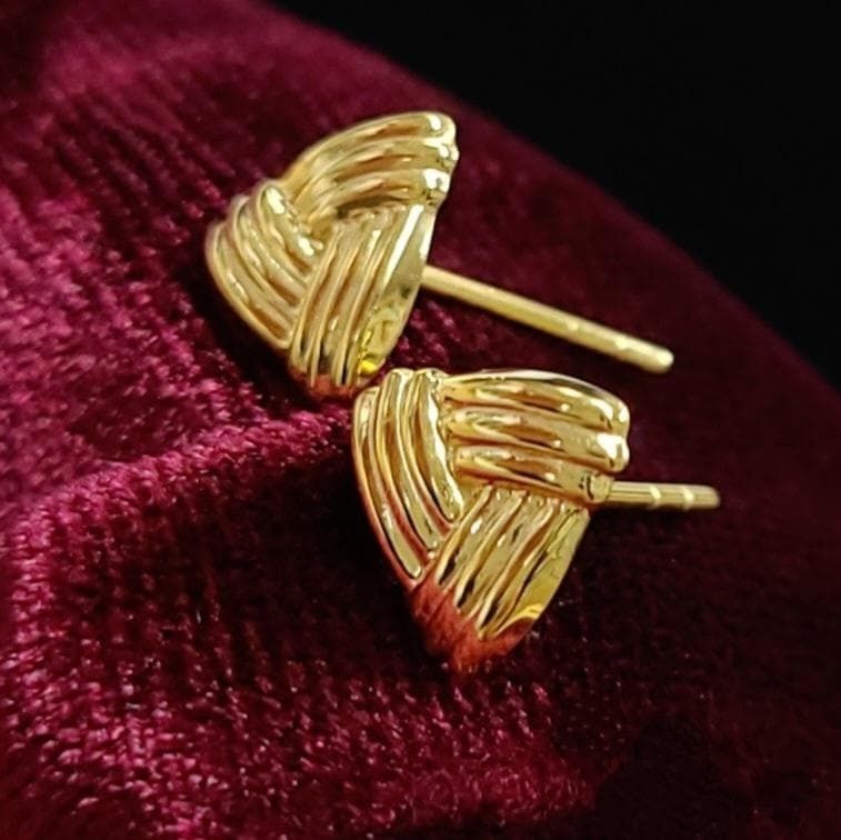 高見え 18金 K18 YG 立体 トライアングル 編み込み メッシュ ピアス FORTGASGNV_COM_BR