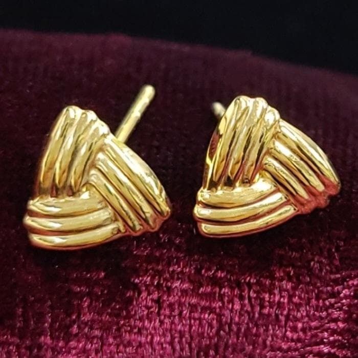 高見え 18金 K18 YG 立体 トライアングル 編み込み メッシュ ピアス