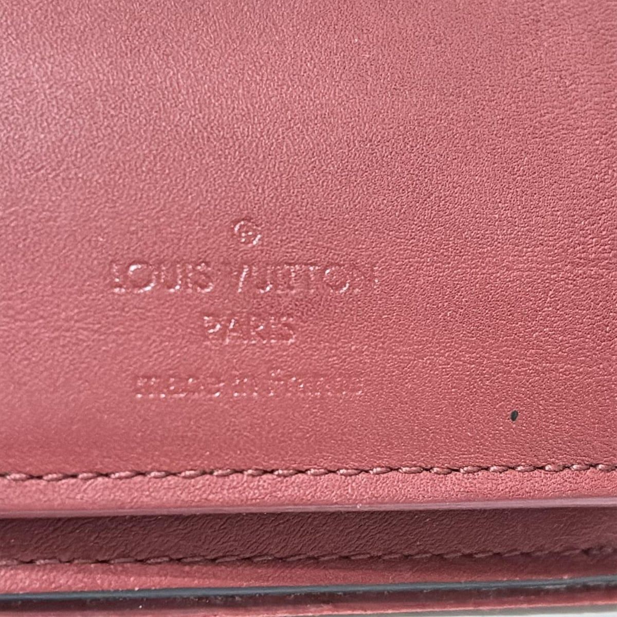 ポルトフォイユブラザ