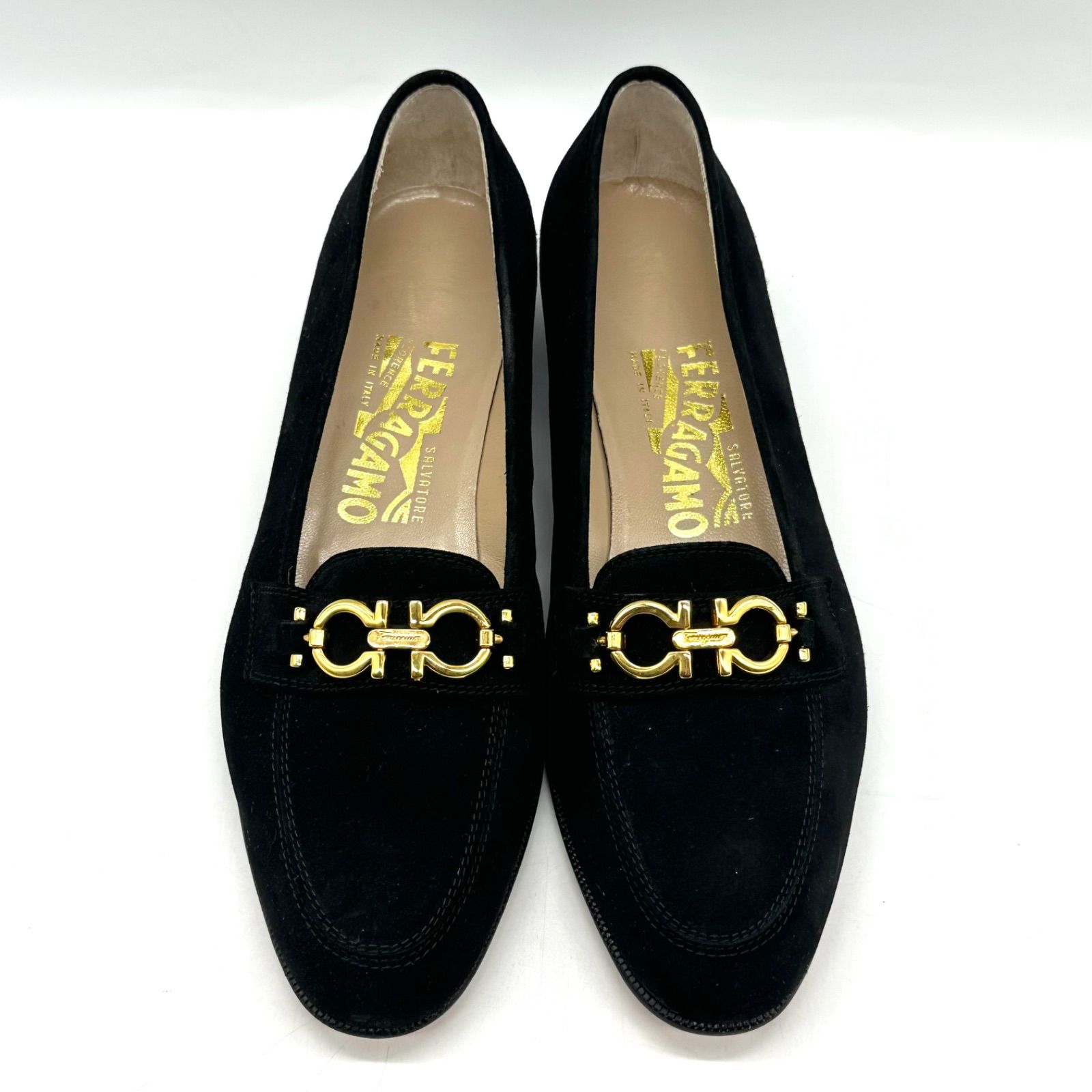 Salvatore Ferragamo サルヴァトーレフェラガモ パンプス ガンチーニ ゴールド金具 スエード ブラック 7 C