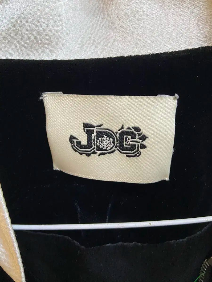 JDG ツアーベルベット ブラック ブルゾン ジップアップアウター LUCKY CHOUETTE ラッキーシュエトゥ GULLKHAN_COM