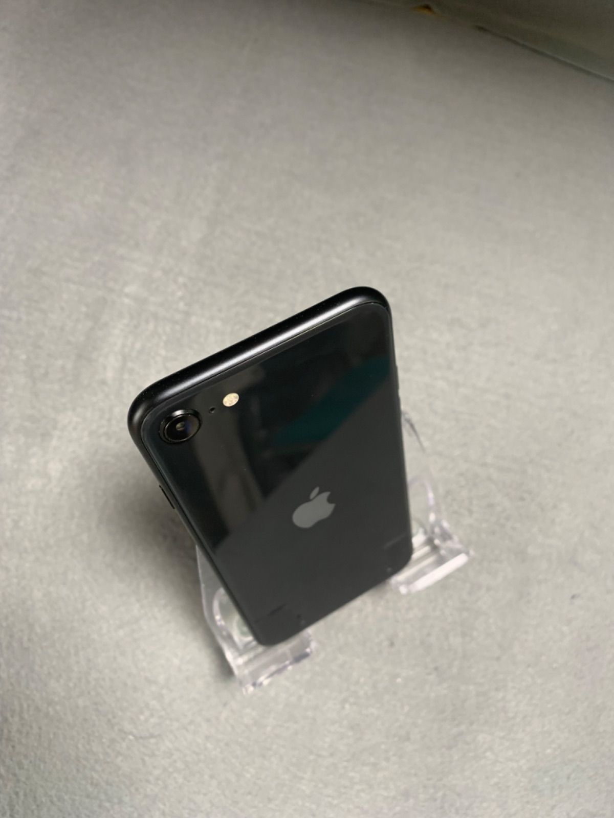 美品 国内版 SIMフリー iPhoneSE 第2世代 64GB ブラック色 美品 国内