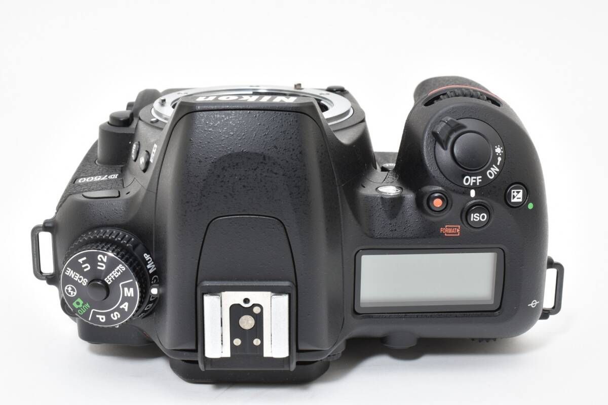 ☆極上品☆《ショット数2,185回 》ニコン Nikon D7500 ボディ☆ YM8813