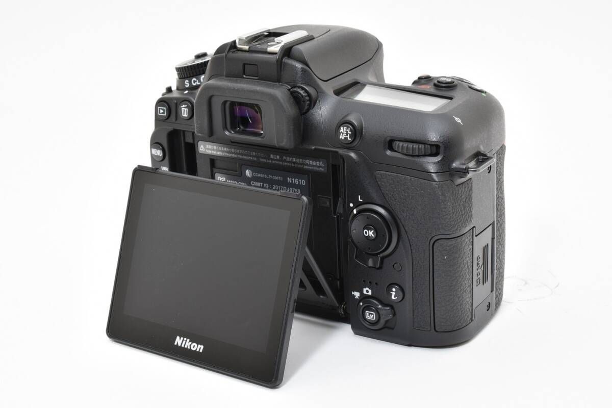  上品 ショット数2 185回 ニコン Nikon D 7500 ボディ YM 8813＃50 デジタル一眼レフ デジタルカメラ