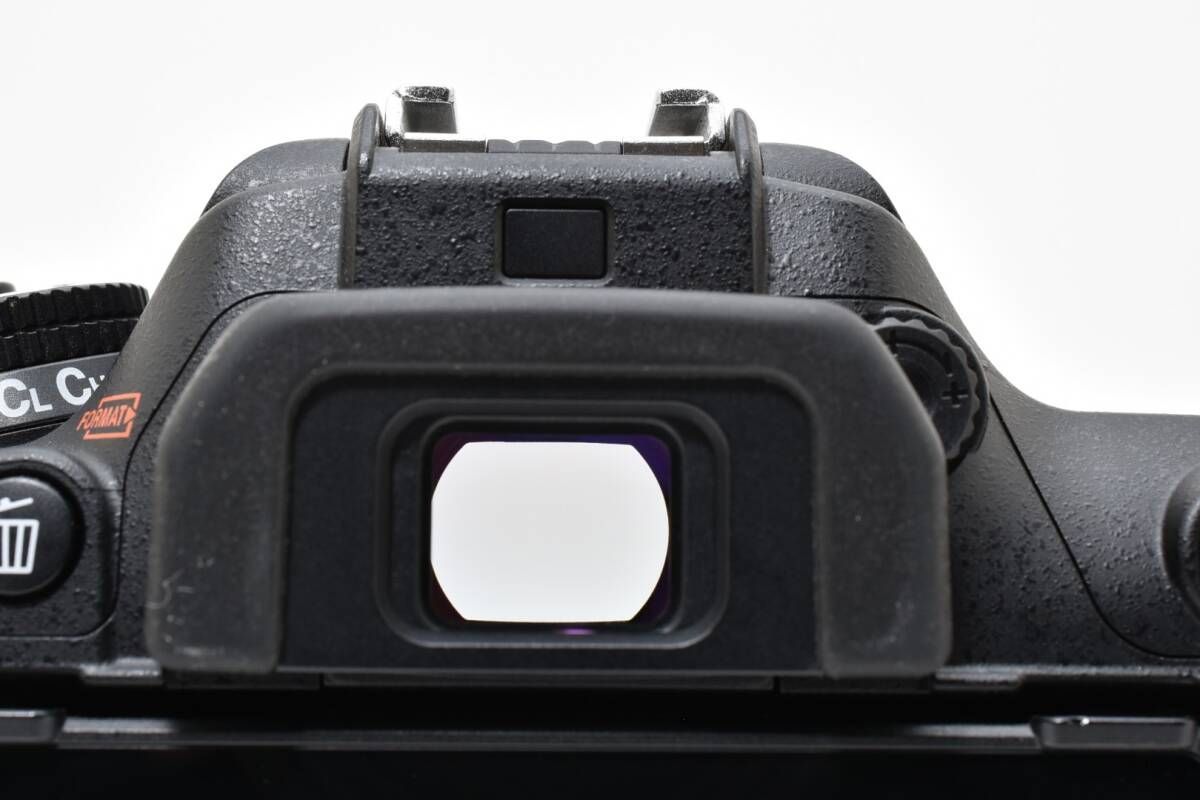 ☆極上品☆《ショット数2,185回 》ニコン Nikon D7500 ボディ☆ YM8813