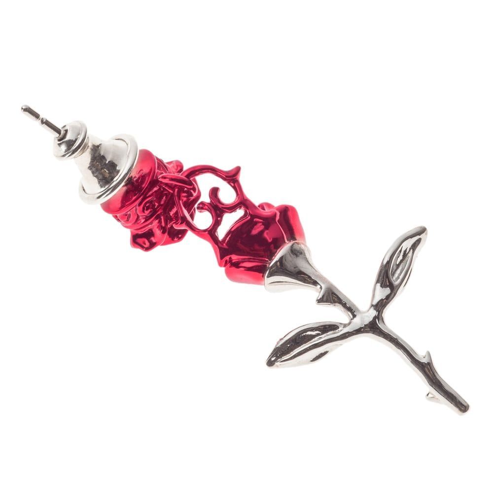 レッドローズピアス