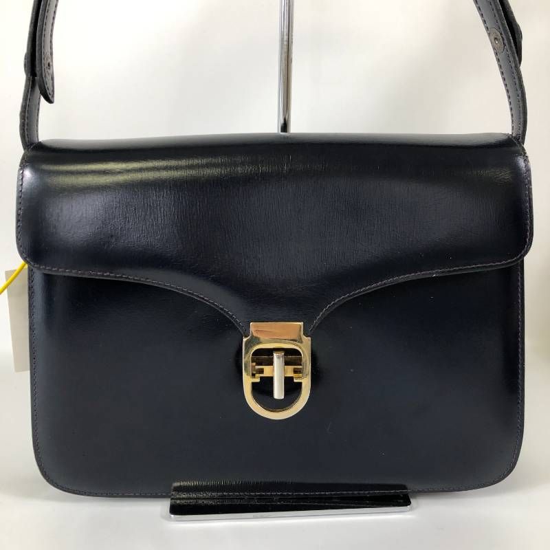 モラビト ターンロック ショルダーバッグ レザー ブラック