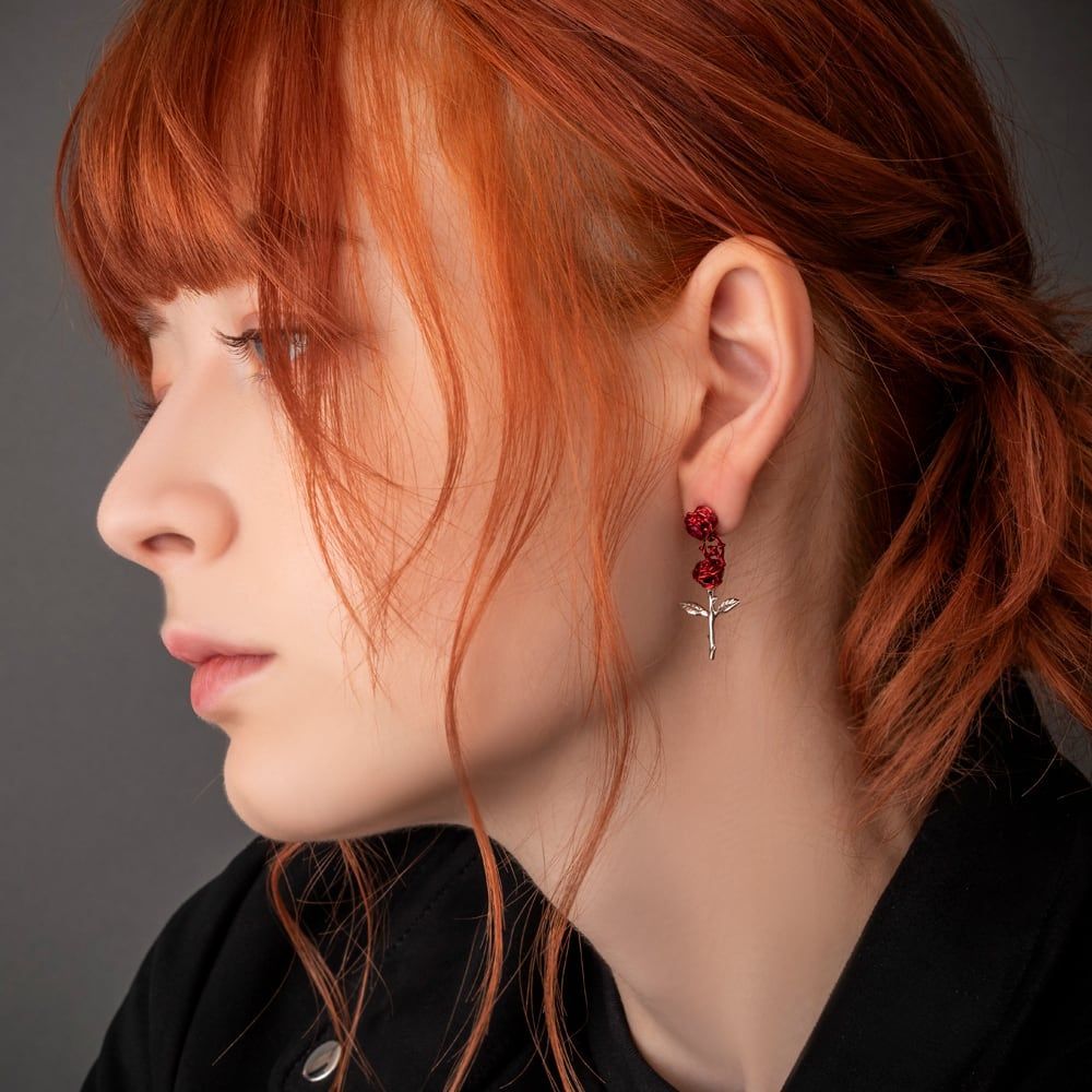 直営 レッドローズピアス アルテミスキングス シルバー ジュエリーブランド NEXPOTALLINN_EU