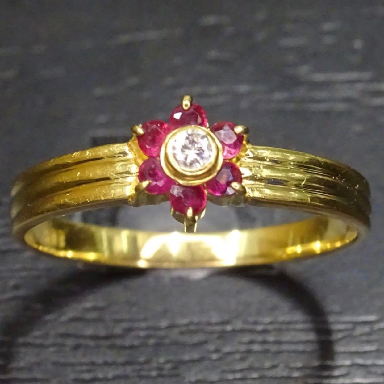 18金 K 18 ゴールド GOLD 750 天然ルビー6粒 天然ダイヤモンド1粒 フラワーデザイン リング 指輪 約10号半 ジュエリー 宝石 貴金属 ジュエリーショッププライス Shops