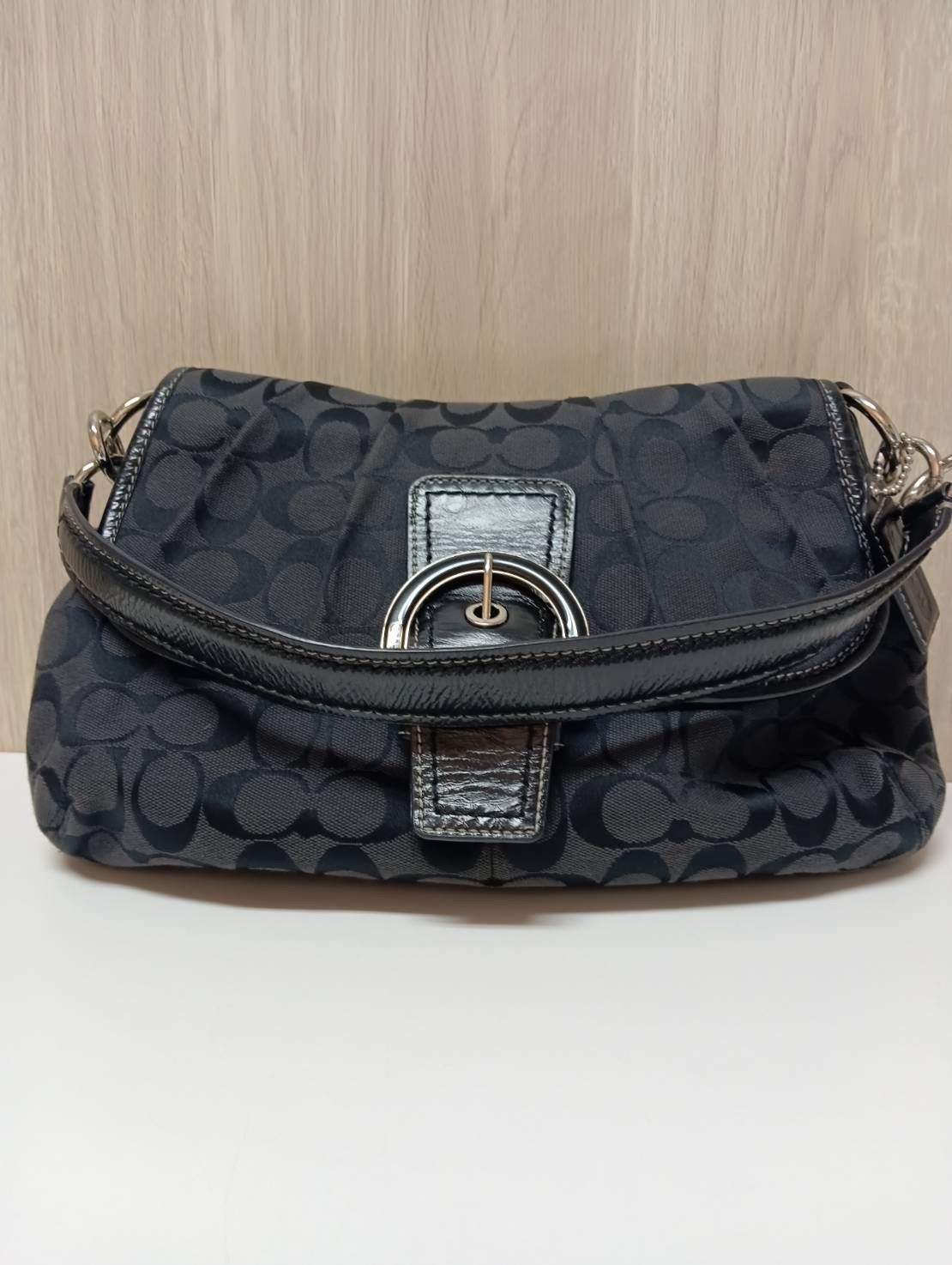 品 COACHコーチ ソーホー シグネチャー ショルダーバッグ F17093 黒ブラック 肩掛け バッグかばん 現状品