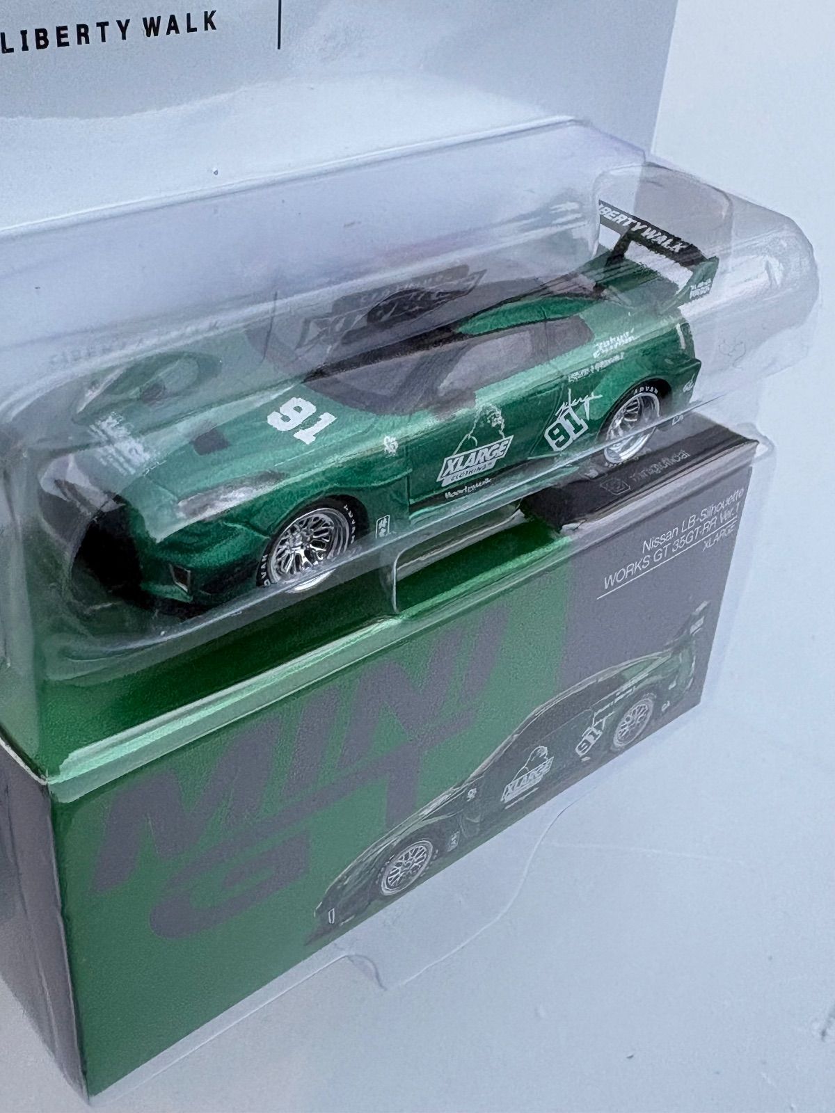 miniGT #1013 NISSAN LB-Silhouette works GT 35GT-RR Ver.1 (XLARGE